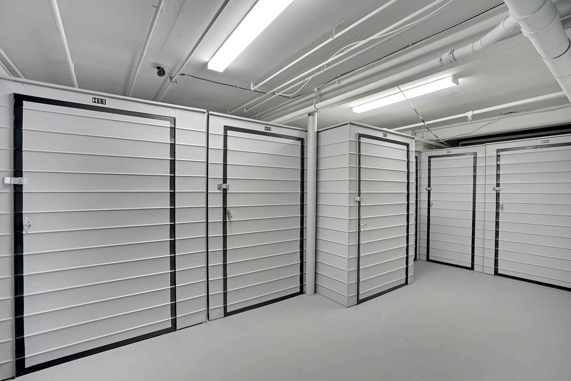 What Are The Benefits of Onsite Storage Solutions - residential storage units - maxspace storage