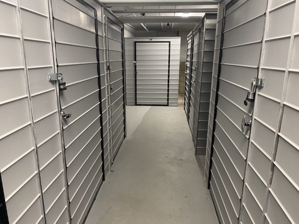 What Are The Benefits of Onsite Storage Solutions - residential storage units - maxspace storage